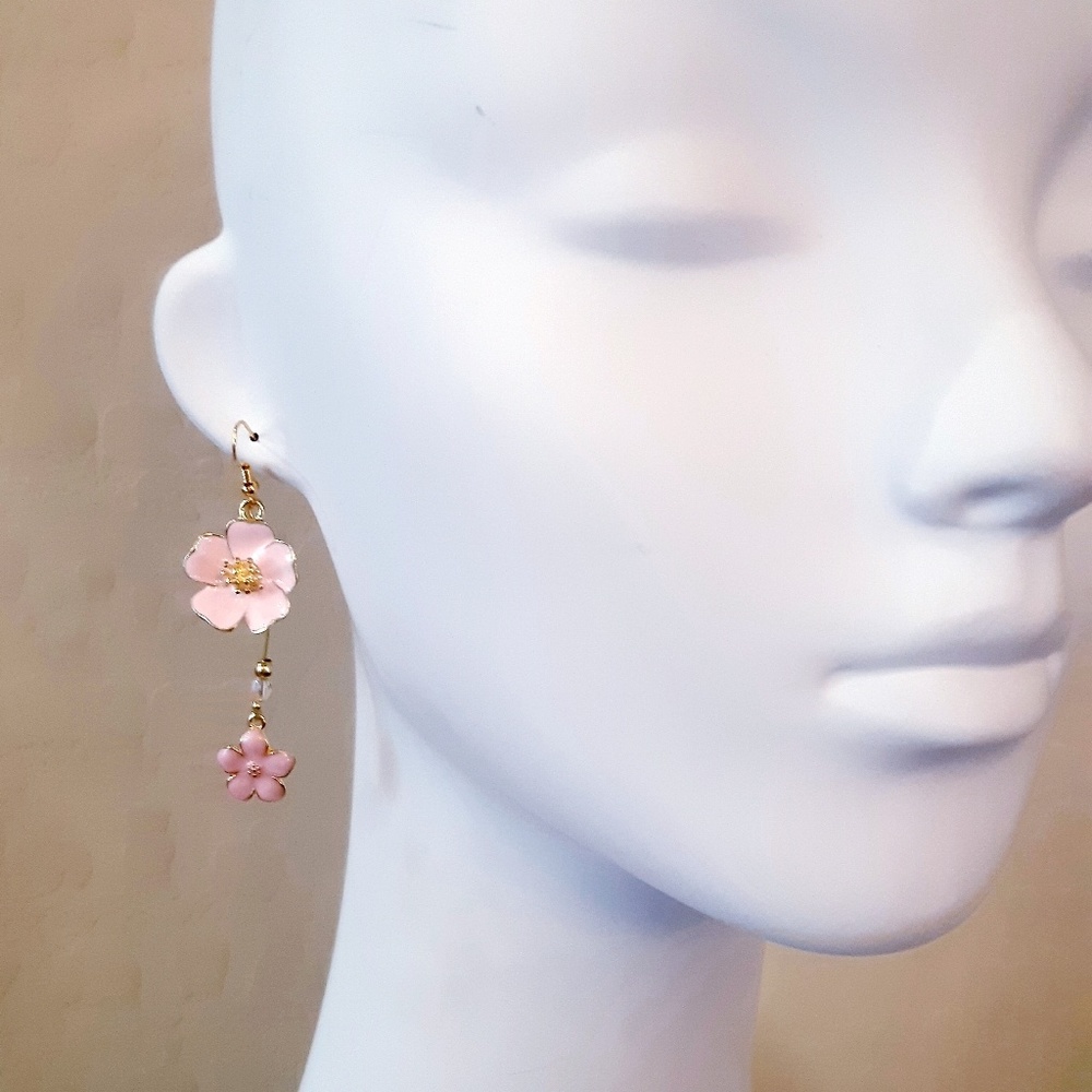 Dangle Flower Earrings - Picture 2 of 6
